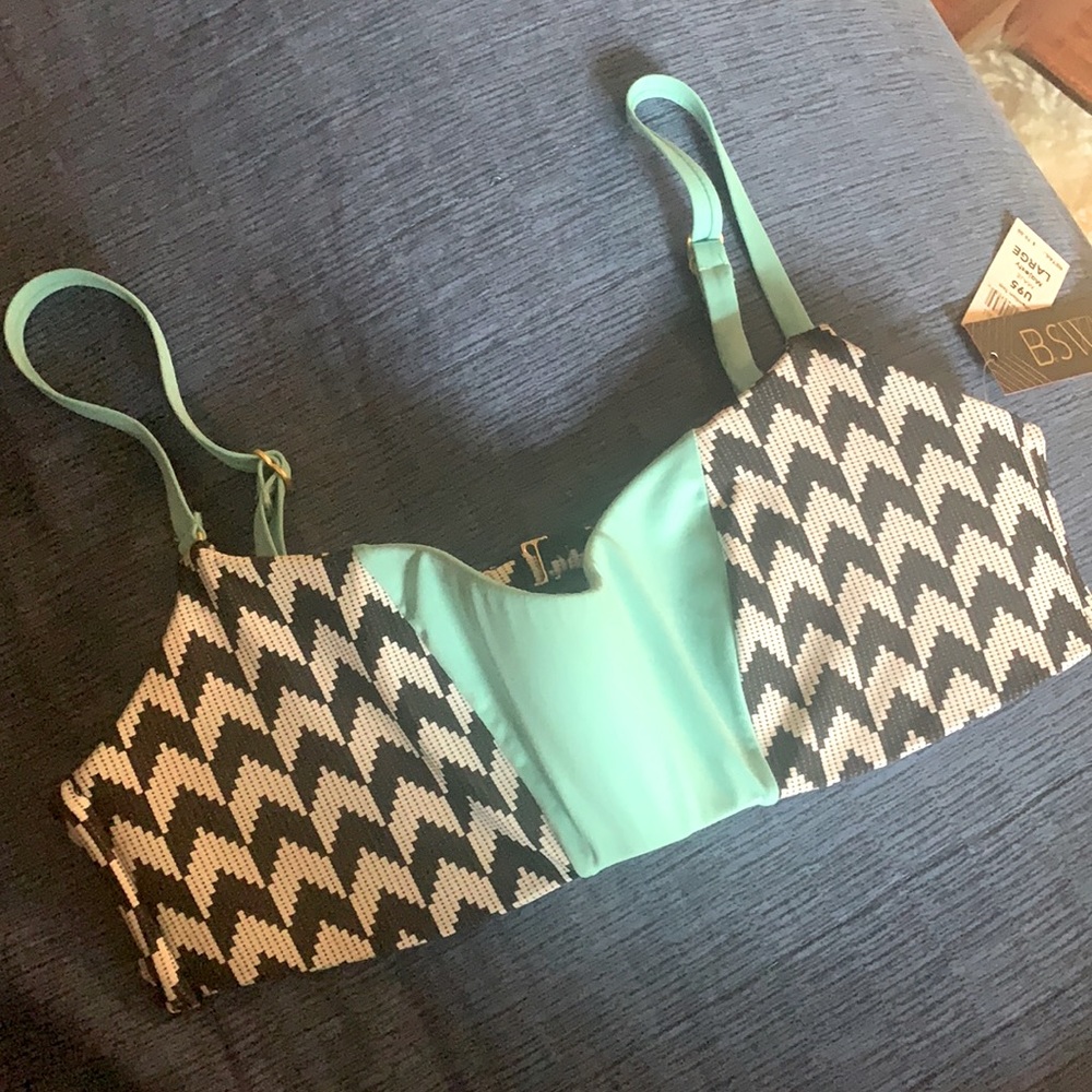 NWT B. Swim Bikini Top (L)